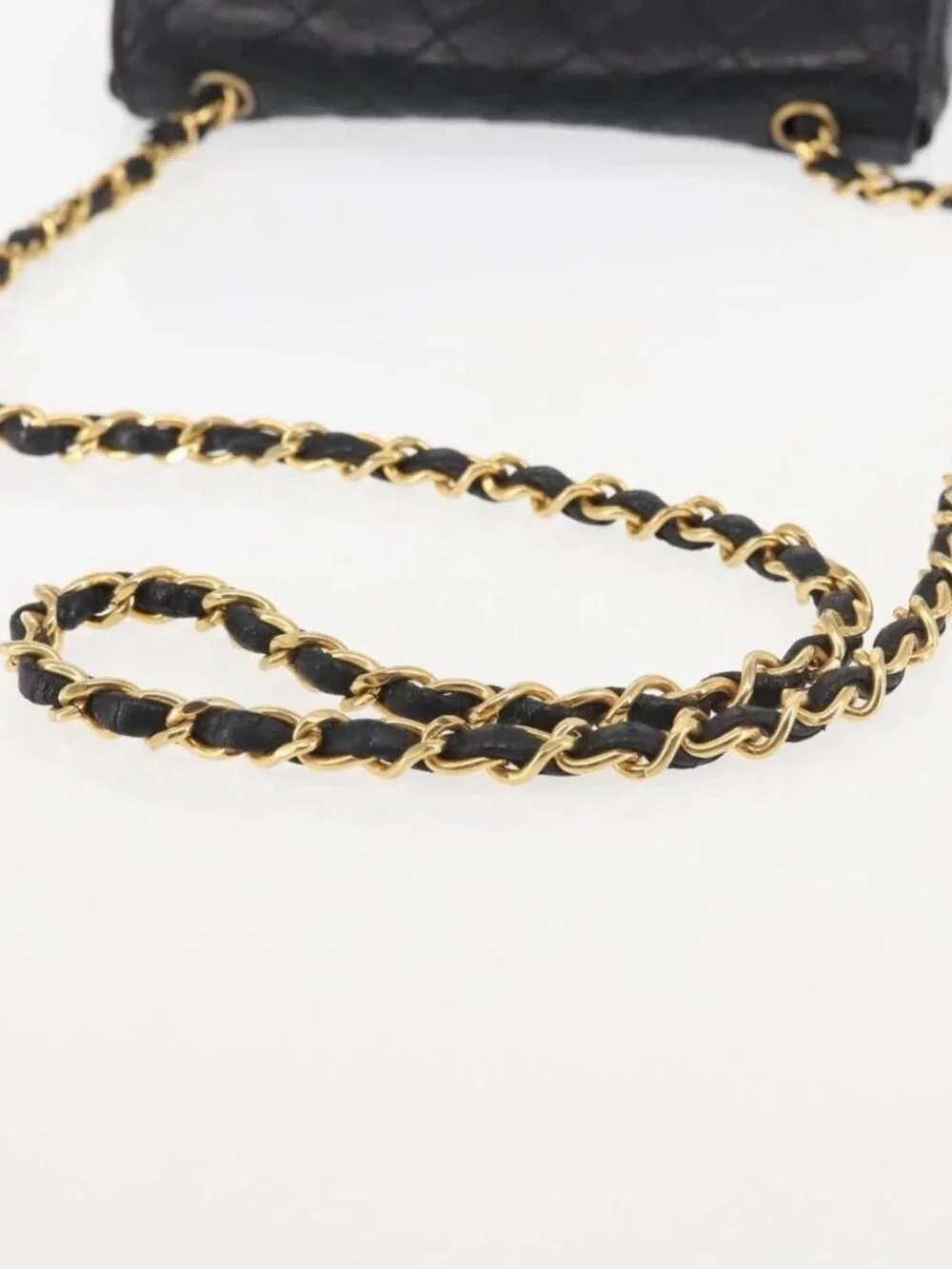 CHANEL Matelasse Chain Shoulder Bag Leather Black Gold CC Auth 145073